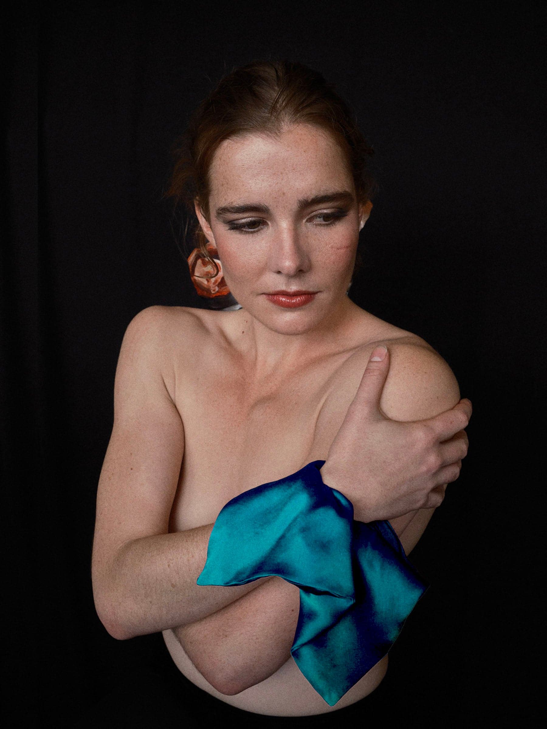 Topaz_sustainable_silk_square_hair_scrunchie_gift