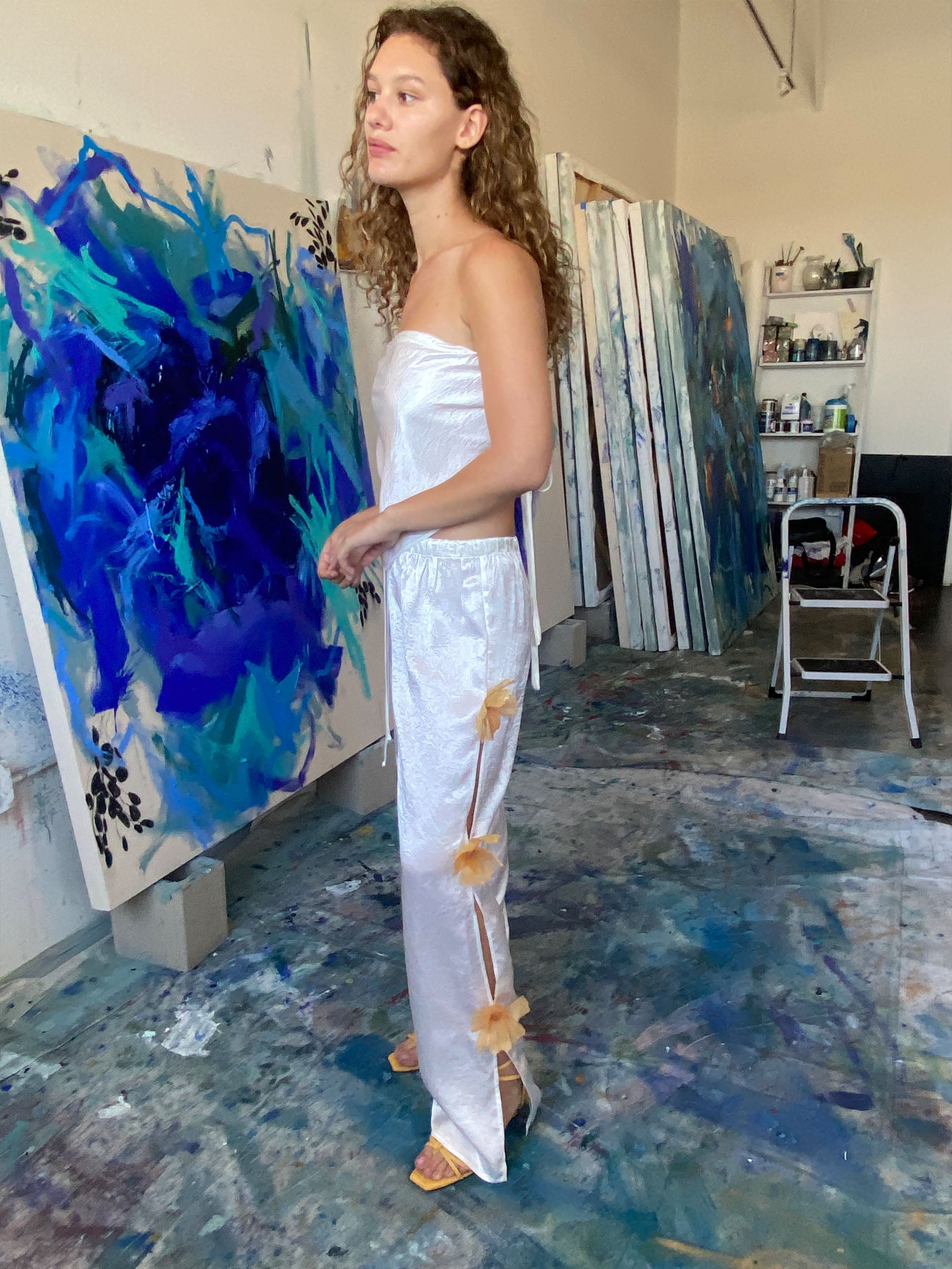 Crushed_white_deadstock_pant_with_flowers